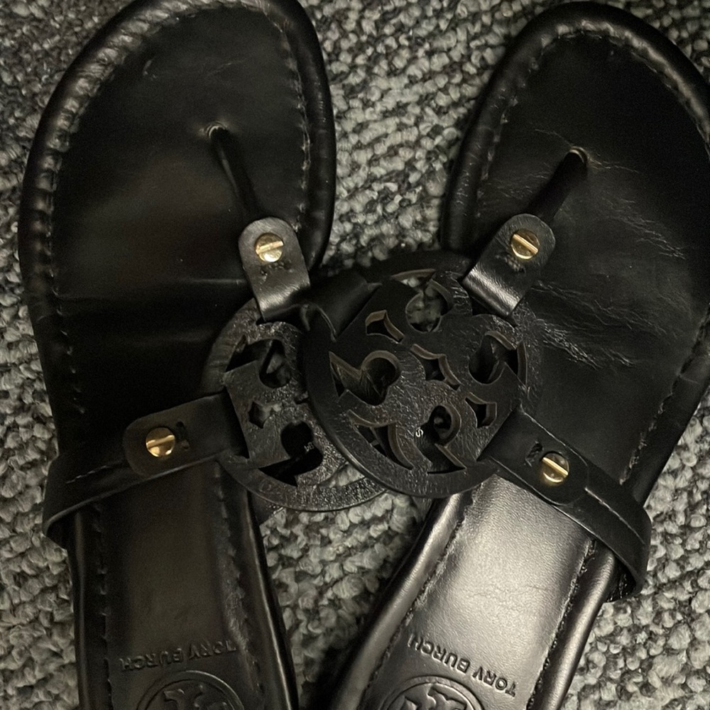 Tory Burch miller size 7 used